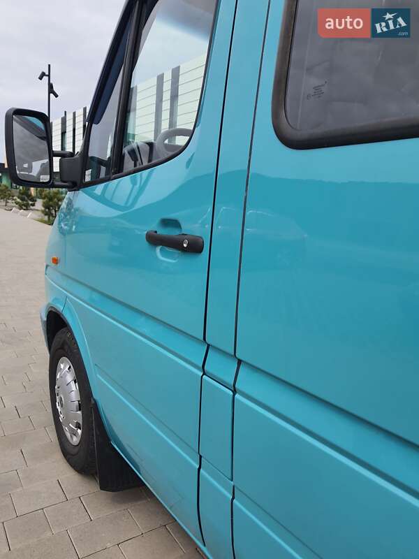 Вантажопасажирський фургон Mercedes-Benz Sprinter 1998 в Хмельницькому