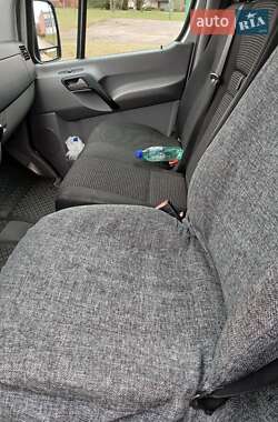 Грузовой фургон Mercedes-Benz Sprinter 2012 в 