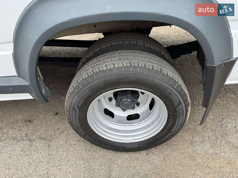Грузовой фургон Mercedes-Benz Sprinter 2005 в Ровно