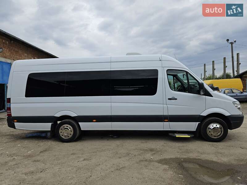 Туристический / Междугородний автобус Mercedes-Benz Sprinter 2013 в Черновцах