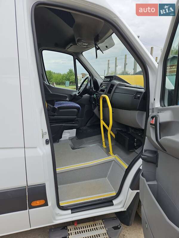 Туристический / Междугородний автобус Mercedes-Benz Sprinter 2013 в Черновцах