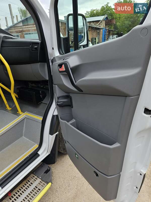 Туристический / Междугородний автобус Mercedes-Benz Sprinter 2013 в Черновцах