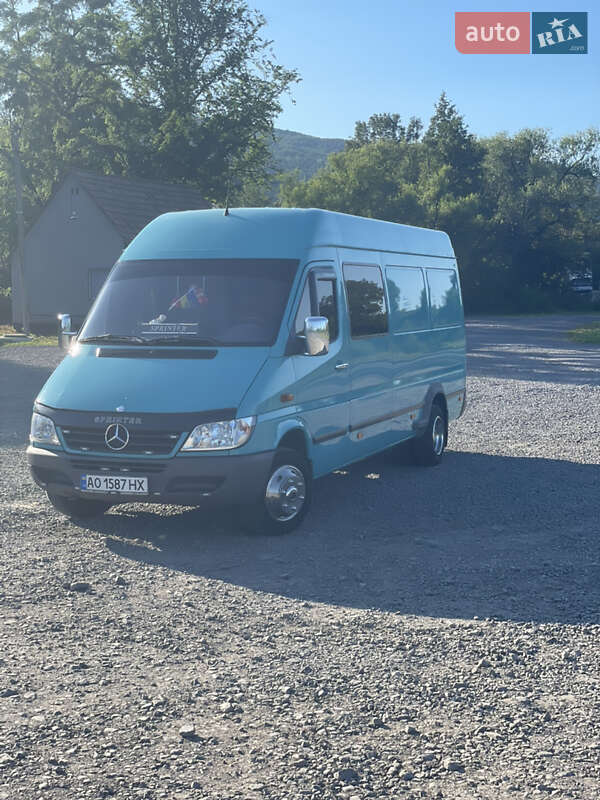 Mercedes-Benz Sprinter 2004