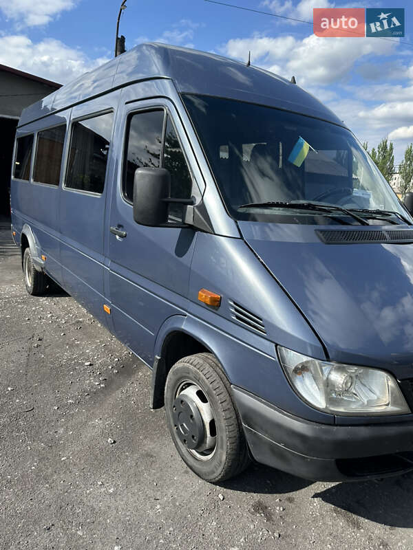 Mercedes-Benz Sprinter 2004
