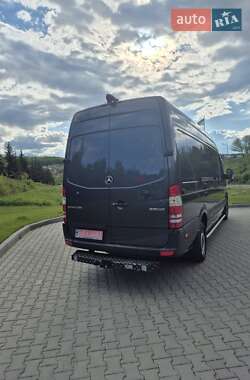 Грузовой фургон Mercedes-Benz Sprinter 2017 в 