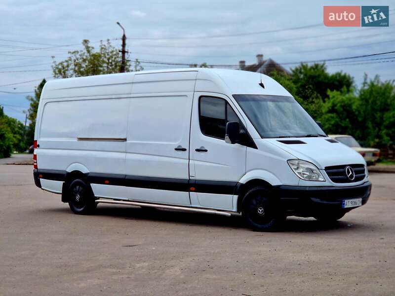 Грузовой фургон Mercedes-Benz Sprinter 2013 в Калуше