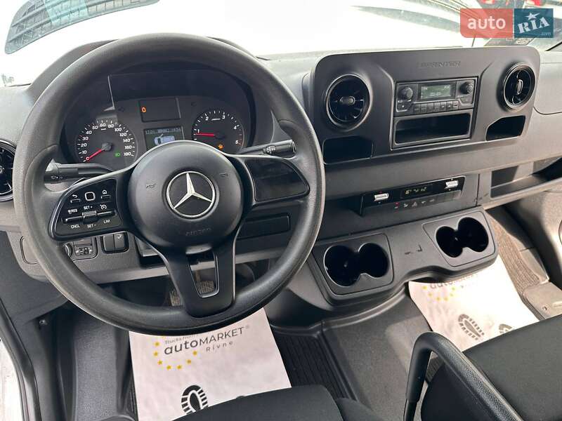 Вантажний фургон Mercedes-Benz Sprinter 2020 в Рівному
