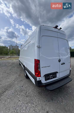 Вантажний фургон Mercedes-Benz Sprinter 2020 в 