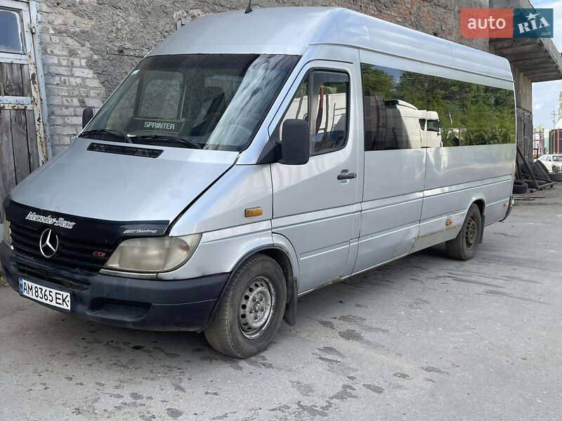 Mercedes-Benz Sprinter 2000