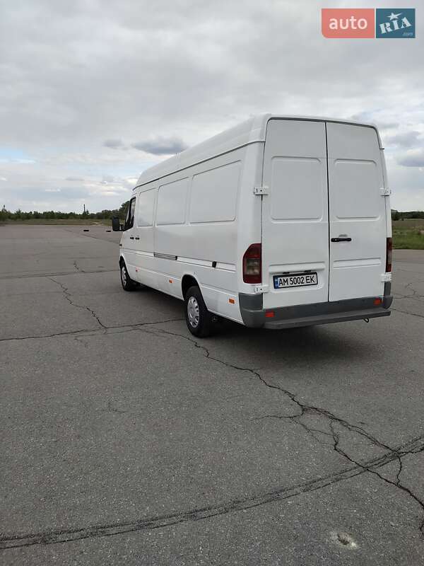 Вантажний фургон Mercedes-Benz Sprinter 2004 в Малині
