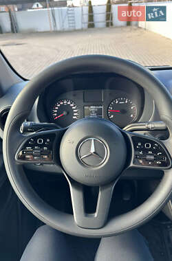 Грузовой фургон Mercedes-Benz Sprinter 2021 в 