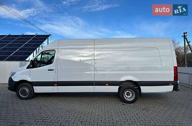 Грузовой фургон Mercedes-Benz Sprinter 2021 в 