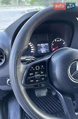 Грузовой фургон Mercedes-Benz Sprinter 2020 в 