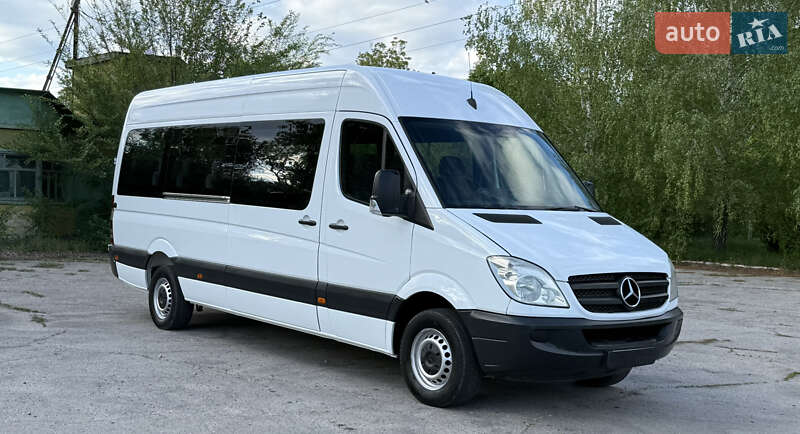 Mercedes-Benz Sprinter 2011