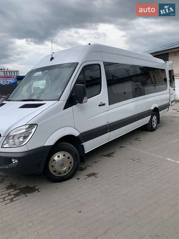 Mercedes-Benz Sprinter 2013