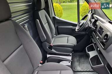 Грузовой фургон Mercedes-Benz Sprinter 2021 в 