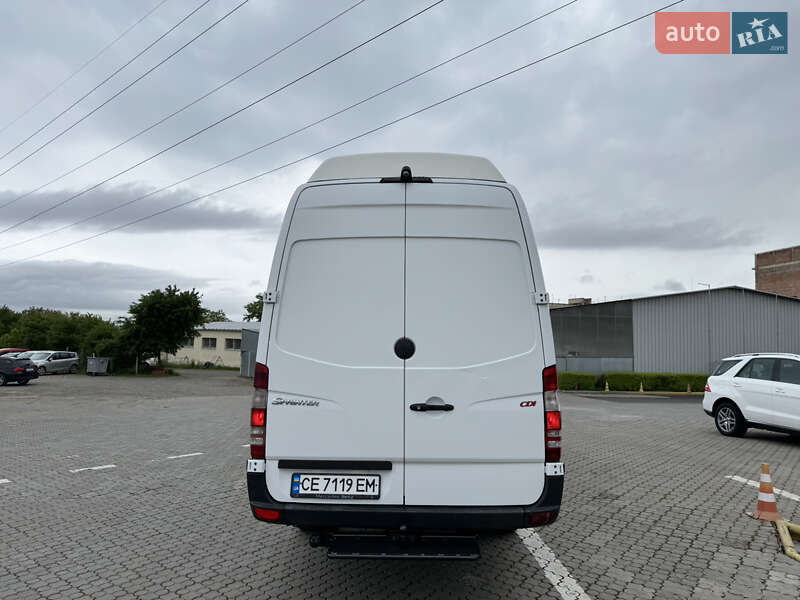 Вантажопасажирський фургон Mercedes-Benz Sprinter 2012 в Чернівцях