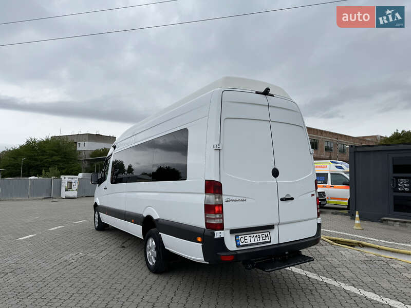 Вантажопасажирський фургон Mercedes-Benz Sprinter 2012 в Чернівцях