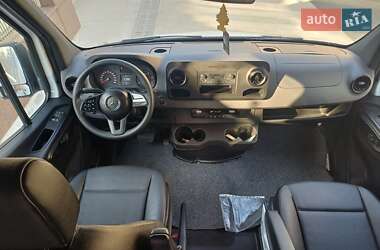 Грузовой фургон Mercedes-Benz Sprinter 2022 в 