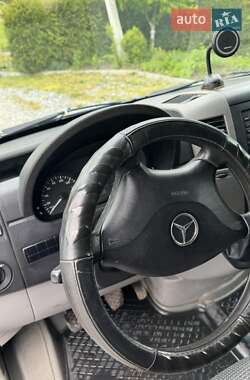 Грузовой фургон Mercedes-Benz Sprinter 2011 в 