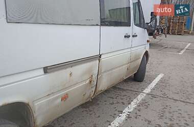 Вантажопасажирський фургон Mercedes-Benz Sprinter 2005 в 