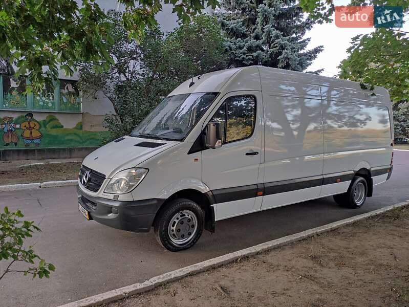 Грузовой фургон Mercedes-Benz Sprinter 2011 в Ровно