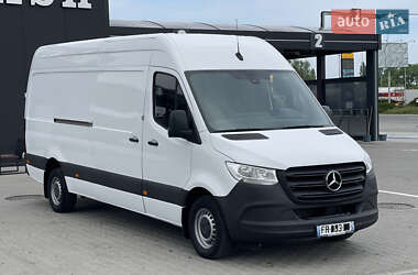 Грузовой фургон Mercedes-Benz Sprinter 2020 в 