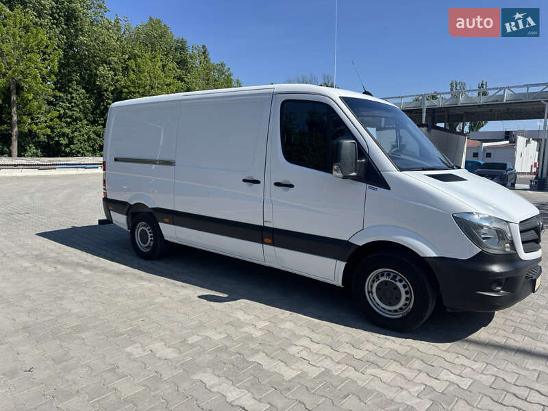 Грузовой фургон Mercedes-Benz Sprinter 2017 в 