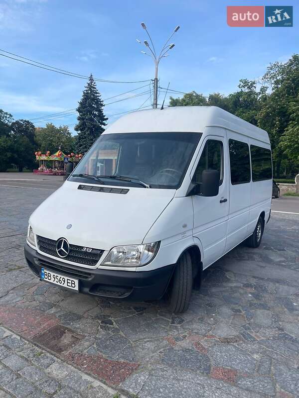 Mercedes-Benz Sprinter 2004