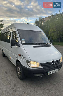 Пригородный автобус Mercedes-Benz Sprinter 2002 в Ровно