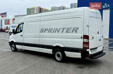 Грузовой фургон Mercedes-Benz Sprinter 2007 в 