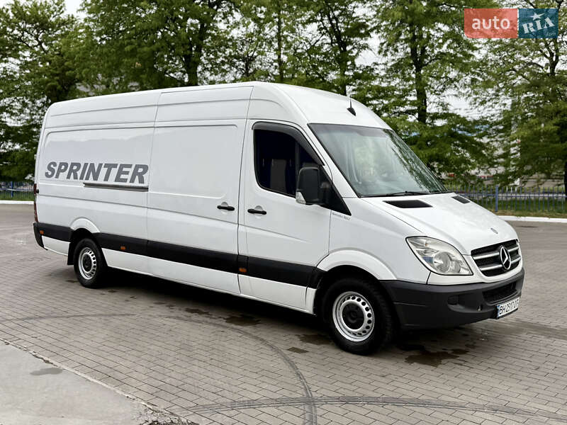 Грузовой фургон Mercedes-Benz Sprinter 2007 в 