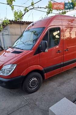 Грузовой фургон Mercedes-Benz Sprinter 2011 в 
