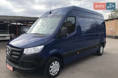 Грузовой фургон Mercedes-Benz Sprinter 2018 в 