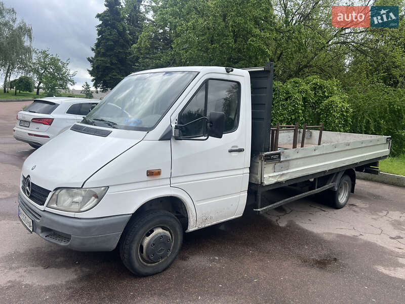 Mercedes-Benz Sprinter 2005