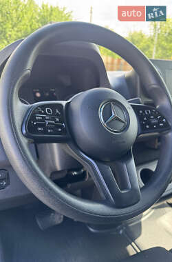Грузовой фургон Mercedes-Benz Sprinter 2020 в 