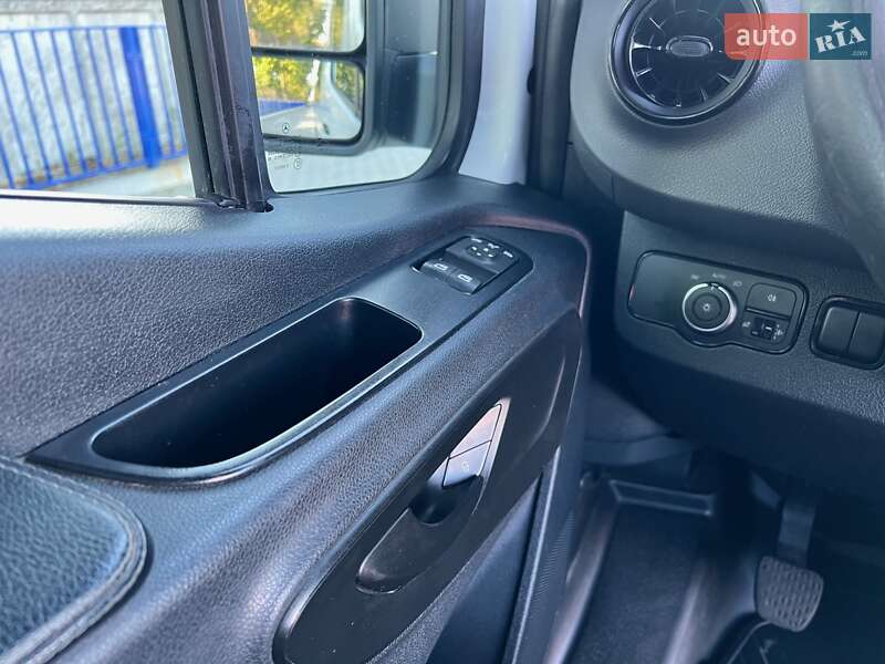 Вантажопасажирський фургон Mercedes-Benz Sprinter 2019 в Тернополі