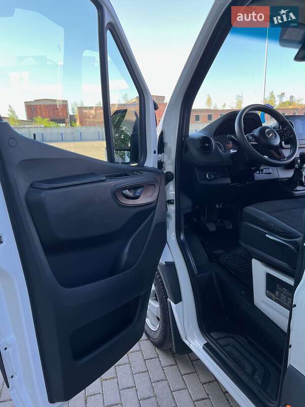 Вантажопасажирський фургон Mercedes-Benz Sprinter 2019 в Тернополі