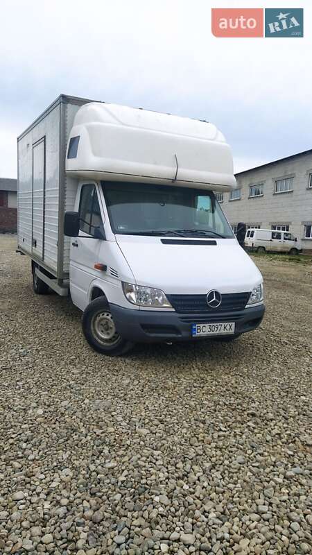 Mercedes-Benz Sprinter 2000