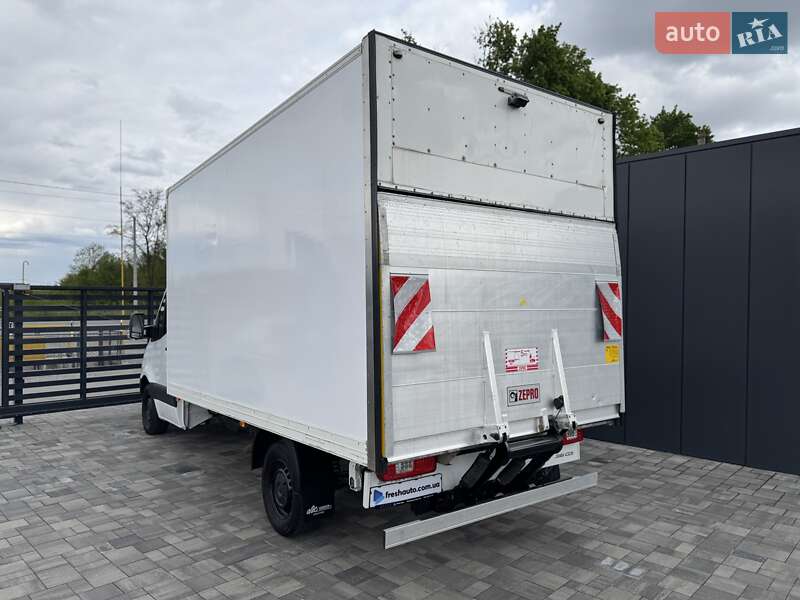 Вантажний фургон Mercedes-Benz Sprinter 2018 в Рівному