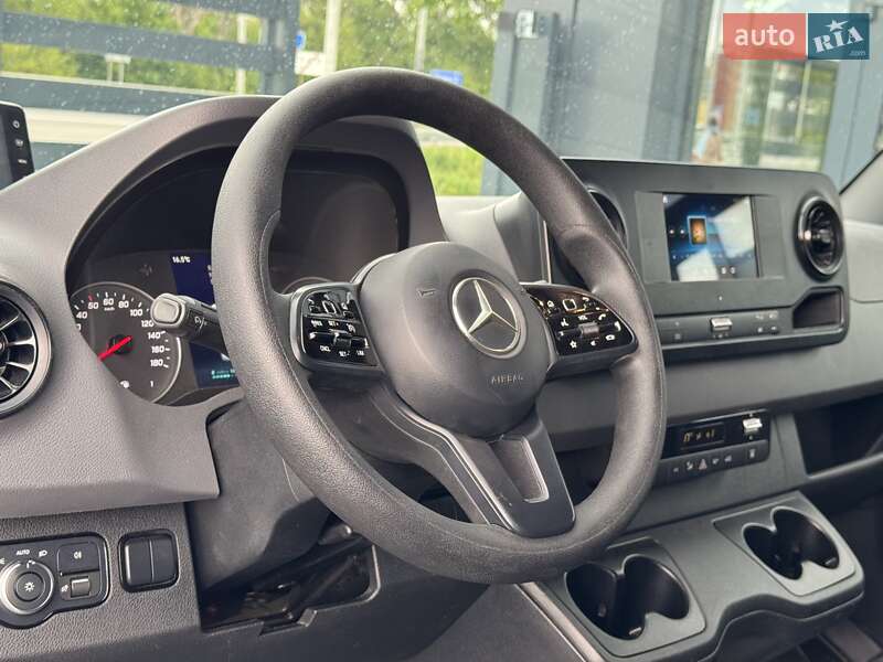 Вантажний фургон Mercedes-Benz Sprinter 2018 в Рівному