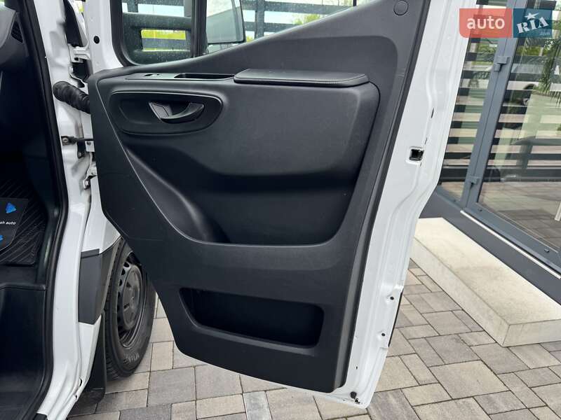 Вантажний фургон Mercedes-Benz Sprinter 2018 в Рівному