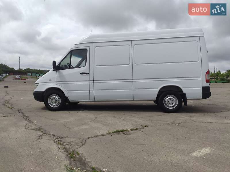 Грузовой фургон Mercedes-Benz Sprinter 2005 в Ровно