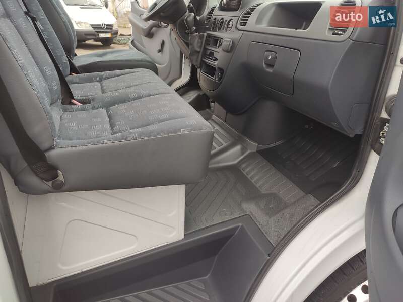 Грузовой фургон Mercedes-Benz Sprinter 2005 в Ровно