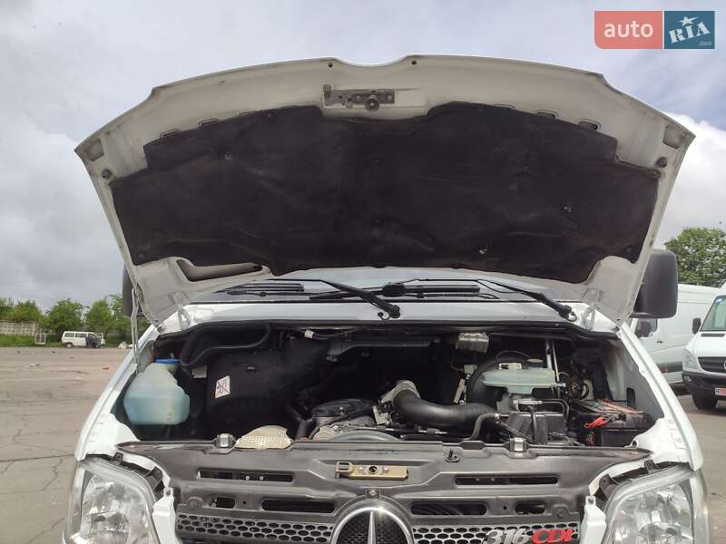 Грузовой фургон Mercedes-Benz Sprinter 2005 в Ровно