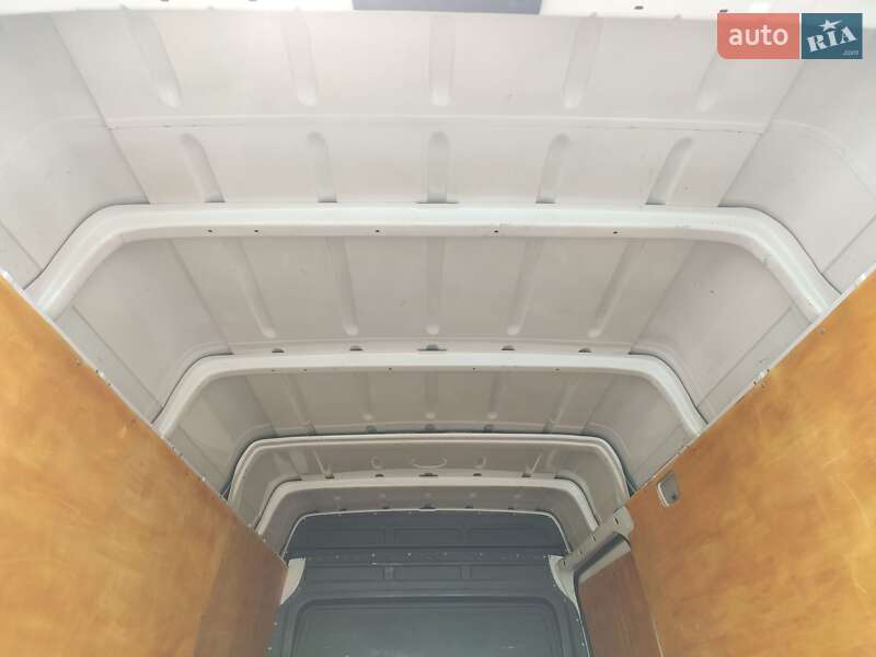 Грузовой фургон Mercedes-Benz Sprinter 2005 в Ровно