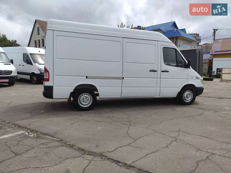 Грузовой фургон Mercedes-Benz Sprinter 2005 в Ровно