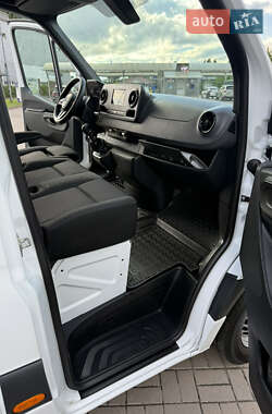 Вантажний фургон Mercedes-Benz Sprinter 2021 в 