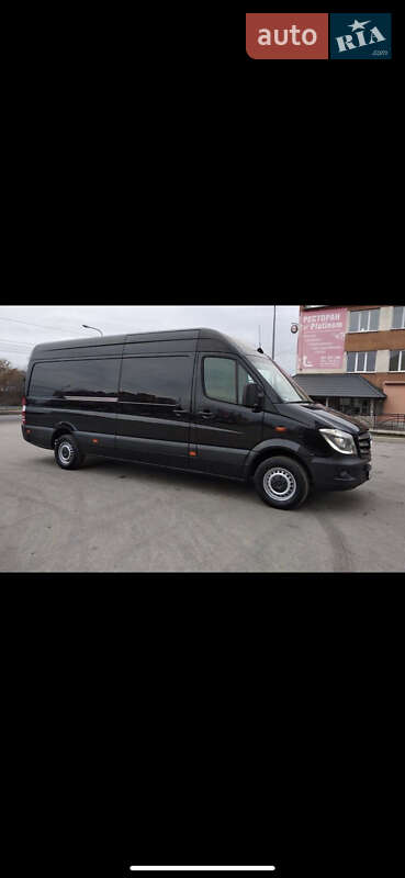 Вантажний фургон Mercedes-Benz Sprinter 2015 в Сваляві