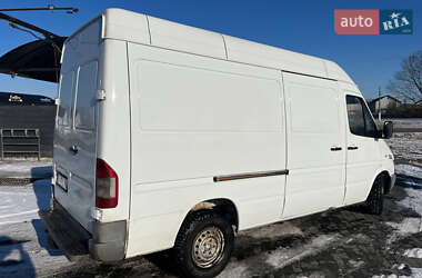 Грузовой фургон Mercedes-Benz Sprinter 2004 в 